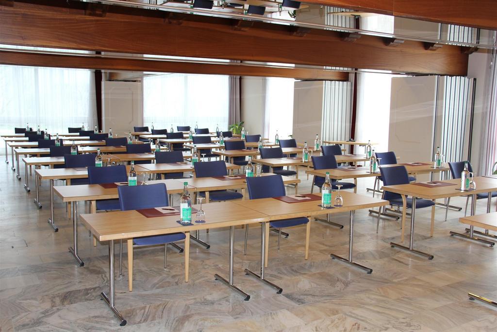 Seminar- & Erlebnishotel Roemerturm Фильцбах Экстерьер фото